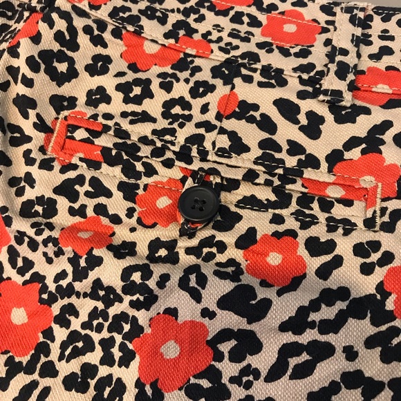 Shorts. Banana Republic - Picture 4 of 6